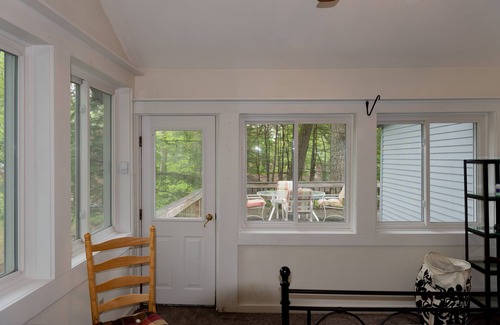 Mount Sunapee House | Charming Lake Sunapee & Mt. Sunapee Ski Cabin