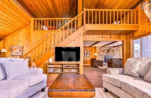Manitowish Waters House | Charming lake view dog-friendly home with fireplace, deck, kitchen, and dock