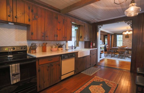 Winthrop House | Charming Lakefront Home: Big Porches, Kayaks & Room to Gather