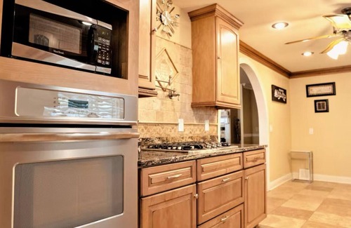Algiers House | Charming large 4-bedroom house with movie room in vibrant New Orleans!n