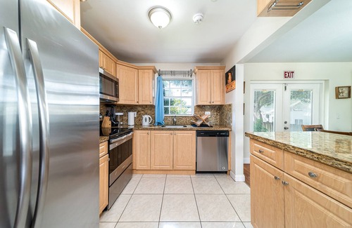 Pembroke Pines Villa | Charming & Large Pool Home 6