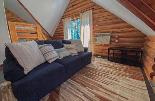 Pine House | Charming Log AFrame in Pine