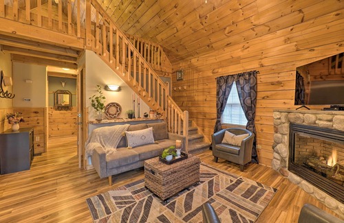 Oceana County Cabin | Charming Log Cabin at Double JJ Ranch Resort!