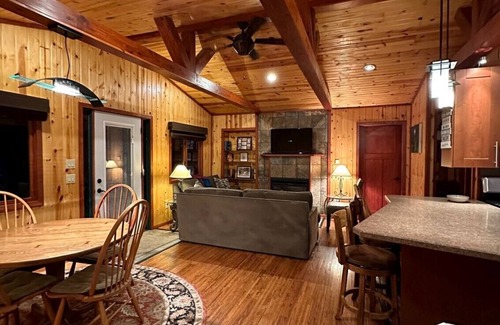 Fond du Lac Cabin | Charming Log Cabin on a private spring fed lake