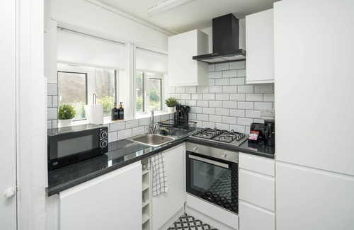 Kentish Town Apartment | Charming London Apartment Retreat
