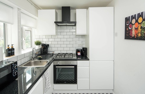 Kentish Town Apartment | Charming London Apartment Retreat