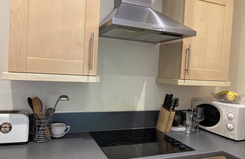 East Acton Apartment | Charming London Apartment with Great Views
