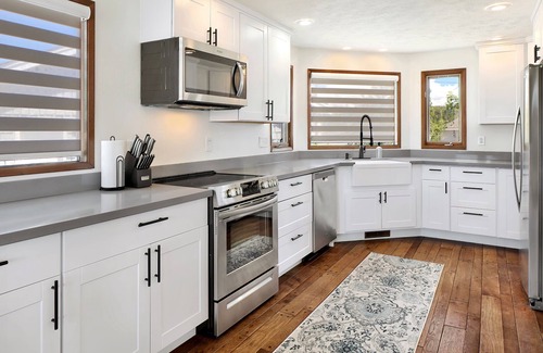 Bellingham House | Charming Lummi Bay Waterfront Beach House