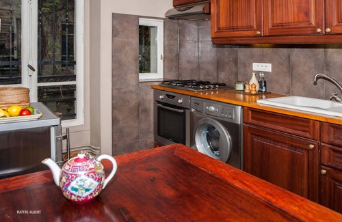 Saint-Victor Apartment | Charming Maître Albert 2BR/2BA near Seine, St. Germain and Notre-Dame