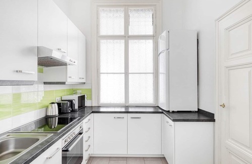 Mariahilf Apartment | Charming Mariahilf 2BR w/Elevator, nr Mariahilfer Strasse, by Blueground