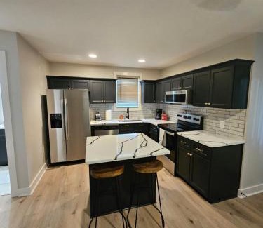 Marietta House | Charming Marietta Square Carriage House