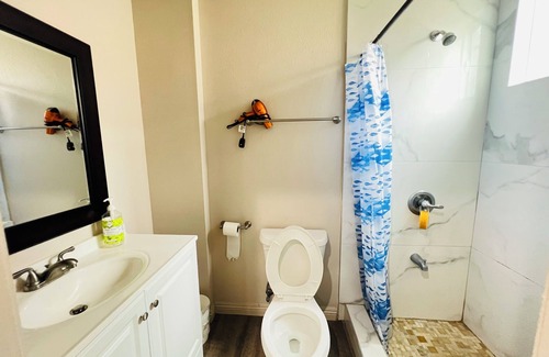 San Gabriel House | Charming master room in San Gabriel with WiFi and AC