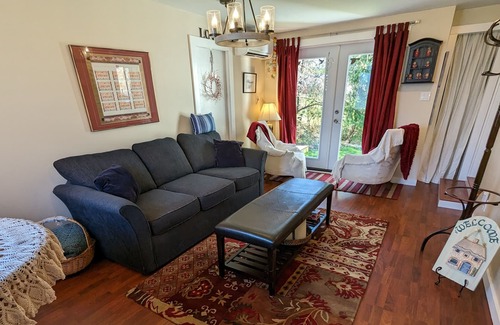 Chemainus House | Charming memories begin here in Chemainus!