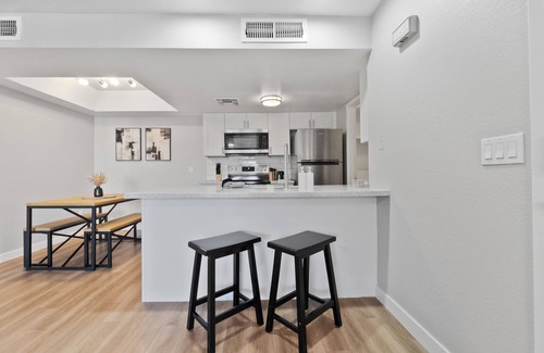 Mesa Apartment | Charming Mesa 1 BD Near ASU w/Pools, Game Room, Basketball Courts + more