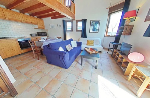 Barbatre Apartment | Charming mezzanine studio, sleeps 3, near beach