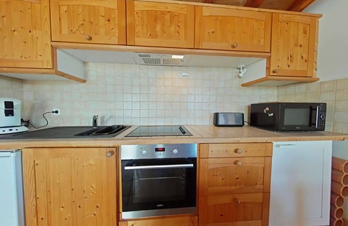 Barbatre Apartment | Charming mezzanine studio, sleeps 3, near beach