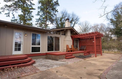 Knoxville House | Charming mid-century 3-bedroom house with AC and WiFi near downtown Knoxville