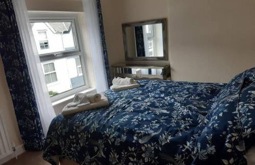 Conwy House | Charming Mid Terrace Cottage