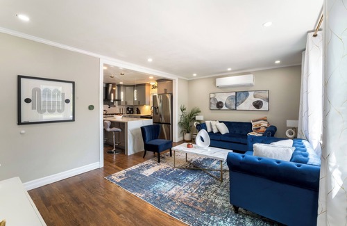 Maplewood Apartment | Charming, Modern 3BR Maplewood Home