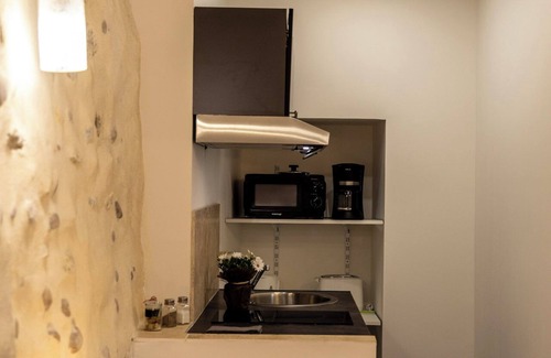 Eyragues Apartment | Charming modern apartment in a quiet Provencal house in Eyragues Alpilles