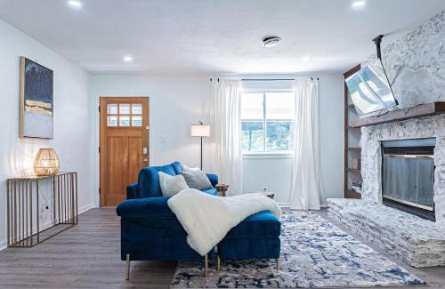Snellville House | Charming Modern Home