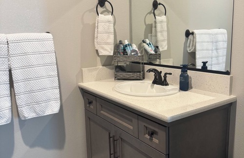 Raisin Apartment | Charming Modern Private In-Law Suite in Clovis – Separate Entrance