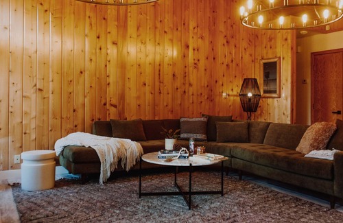 Idyllwild House | Charming Mountain House - Modern amenities & peace