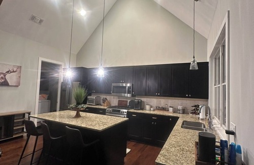 Bear Lake Reserve Villa | Charming mountain lake retreat with outstanding amenities.