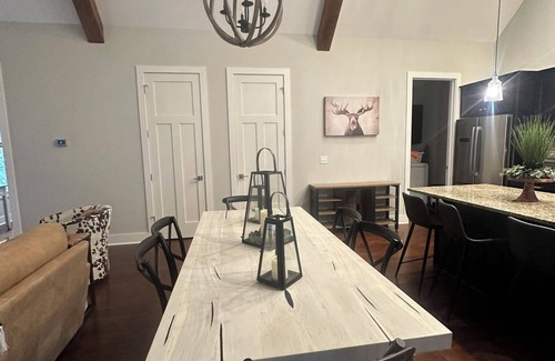 Bear Lake Reserve Villa | Charming mountain lake retreat with outstanding amenities.