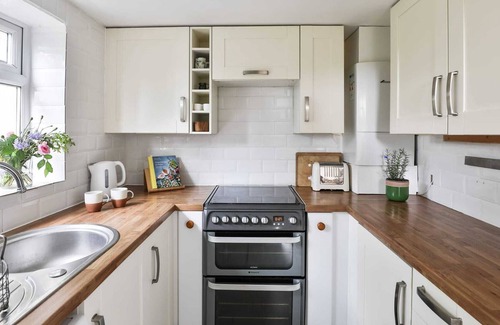 Painswick House | Charming Mt. Pleasant Cottage, Historic Painswick