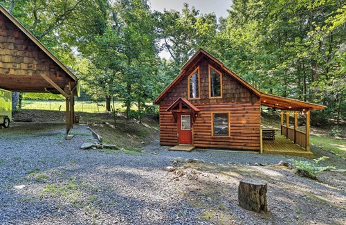 Murphy Cottage | Charming Murphy Cabin w/Porch - Near Hiking!