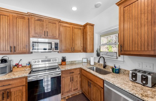 Murphy House | Charming Murphy House with Deck & River Views!