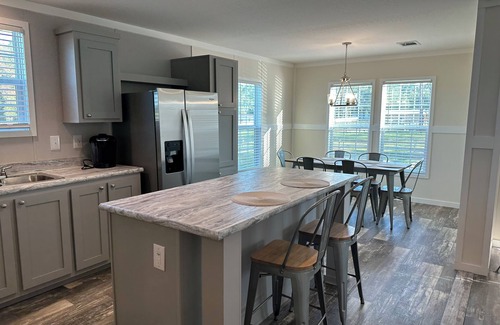 Ocala House | Charming new 3-bedroom mobile home only 3 minutes from WEC.