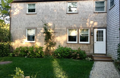 Nantucket Town Condo | Charming new renovated 3 bed/1 Bath condo sleeps 6+Walk & Bike to everything
