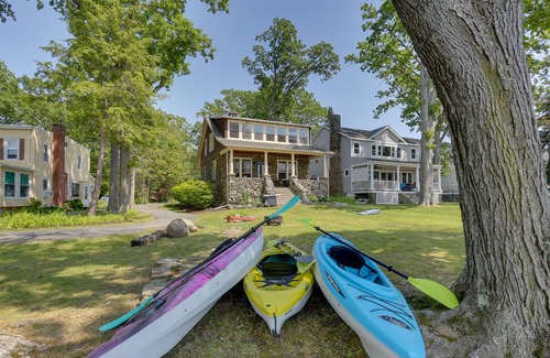 Orange Lake House | Charming Newburgh Home: Waterfront on Orange Lake!