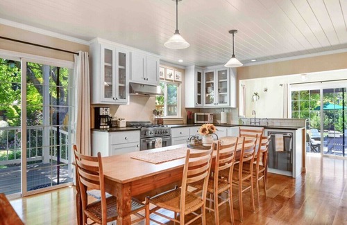 Sonoma House | Charming Newcomb Cottage Downtown Sonoma