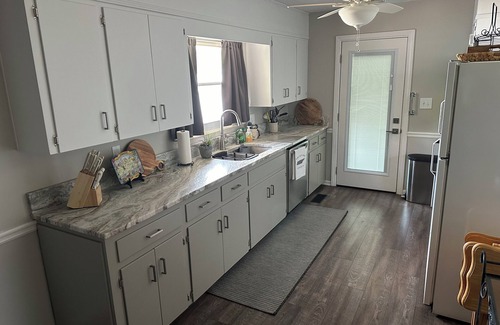 Cleveland House | Charming newly remodeled 3-bedroom house in the heart of Cleveland Tennessee
