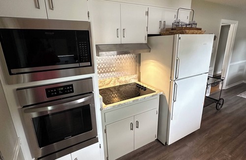 Cleveland House | Charming newly remodeled 3-bedroom house in the heart of Cleveland Tennessee
