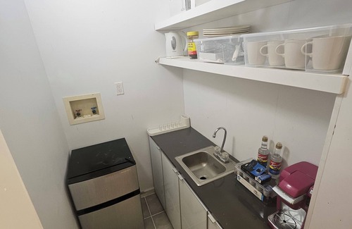 Jersey City Apartment | Charming newly renovated full floor Jersey City brownston with WiFi, AC