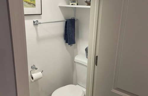 Baiting Hollow Cottage | Charming newly renovated 2-bedroom cottage in delightful Woodcliff Park
