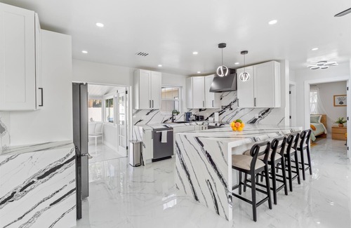 Southside House | Charming, newly remodeled 3-bedroom house in West Palm Beach, near water.n