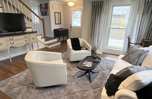 East Chop House | Charming Oak Bluffs rental, 3 minutes from Eastville Beach & downtown Oak Bluffs
