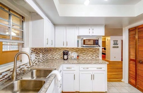 Inverness House | Charming OASIS 2-bed 2-bath house with extra Queen Sleeper Sofa in Inverness