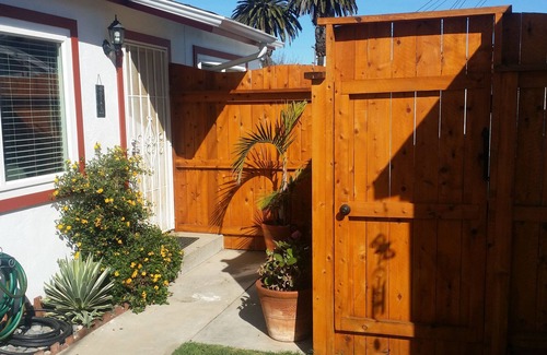 Ocean Beach Apartment | Charming Ocean Beach Bungalow 1 Block from Beach