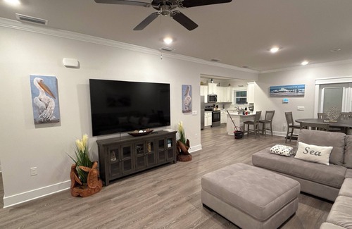 Panacea House | Charming old florida St Teresa beach private secluded pool arcade bikes 2024 new