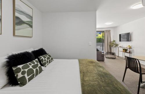 Queenstown Apartment | Charming on Fryer - Central Apt, walk to town