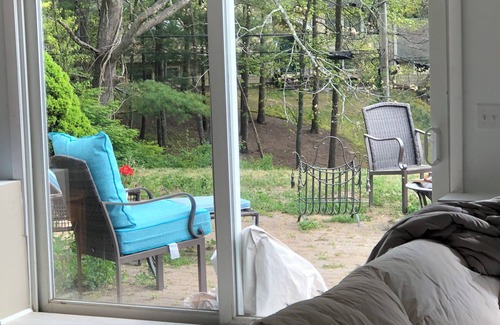 Marshfield House | Charming open floor plan in Marshfield Hills with vista views and privacy