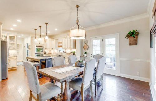 Franklin House | Charming Oxford Glen Estate 3bed 2.5bath Fire Pit