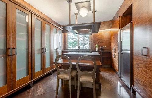 Chaillot Apartment | Charming Parisian Retreat: Tocadero - Your Ultimate Eiffel Tower Hideaway