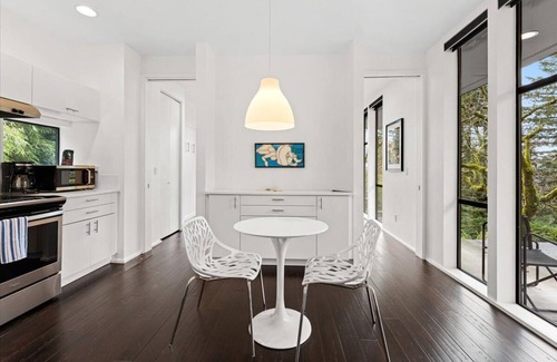 Southwest Hills House | Charming Patton Heights Bungalow in Portland with WiFi, AC